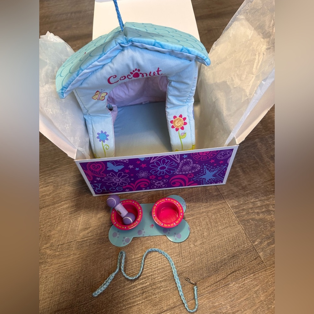 American Girl 2006 Retired Coconut’s Dog Bed III w/ Bowls, Leesh, Bone, Mat, Box - Picture 6 of 13